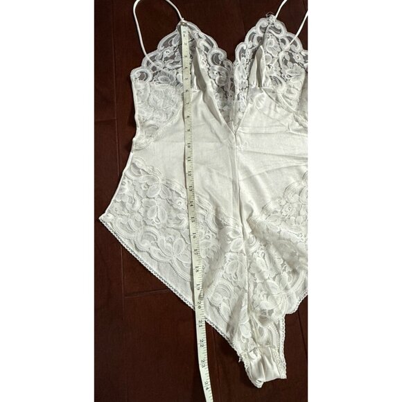 Vintage Interludes by CIRA White Lace & Satin Teddy Bodysuit Lingerie Medium - Picture 13 of 16